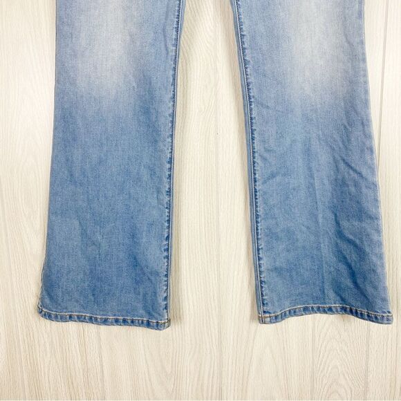 Cabi | Light Wash Malibu Flare Jeans Size 12 Style #223R - Picture 4 of 8